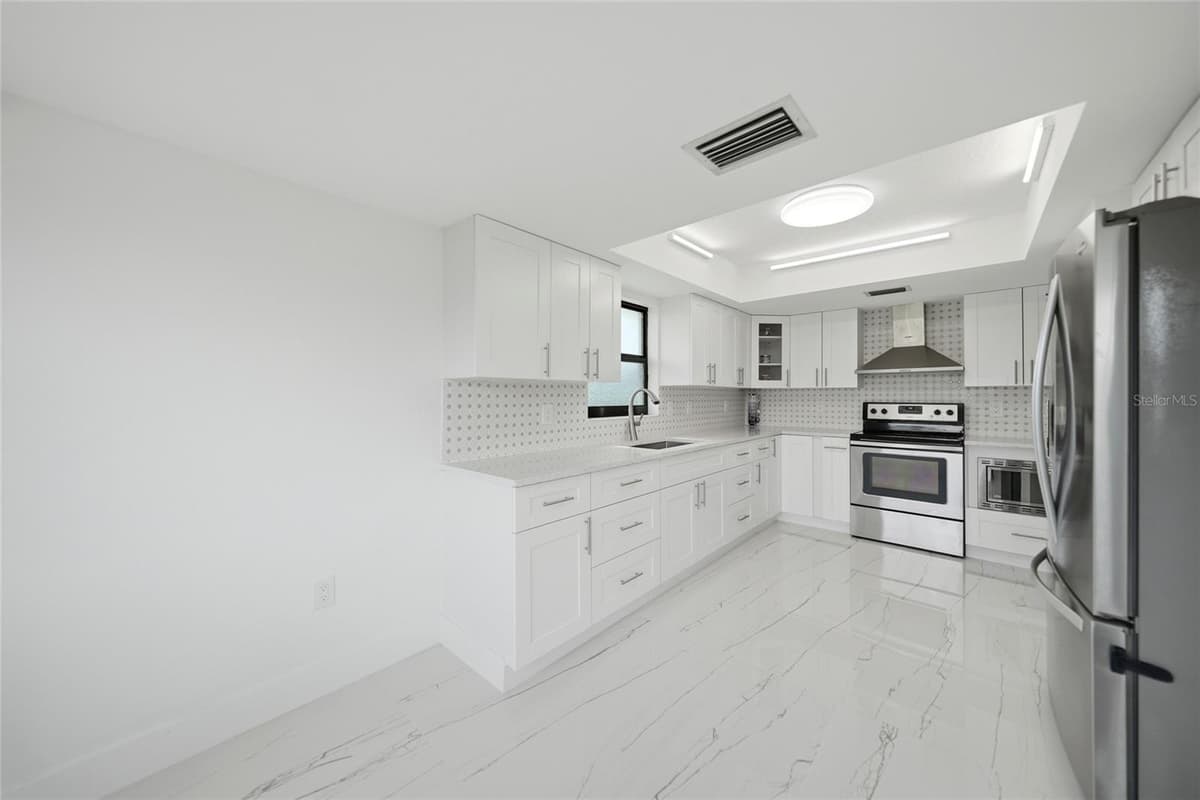 2705 MAURITANIA ROAD — photo 13 of 39