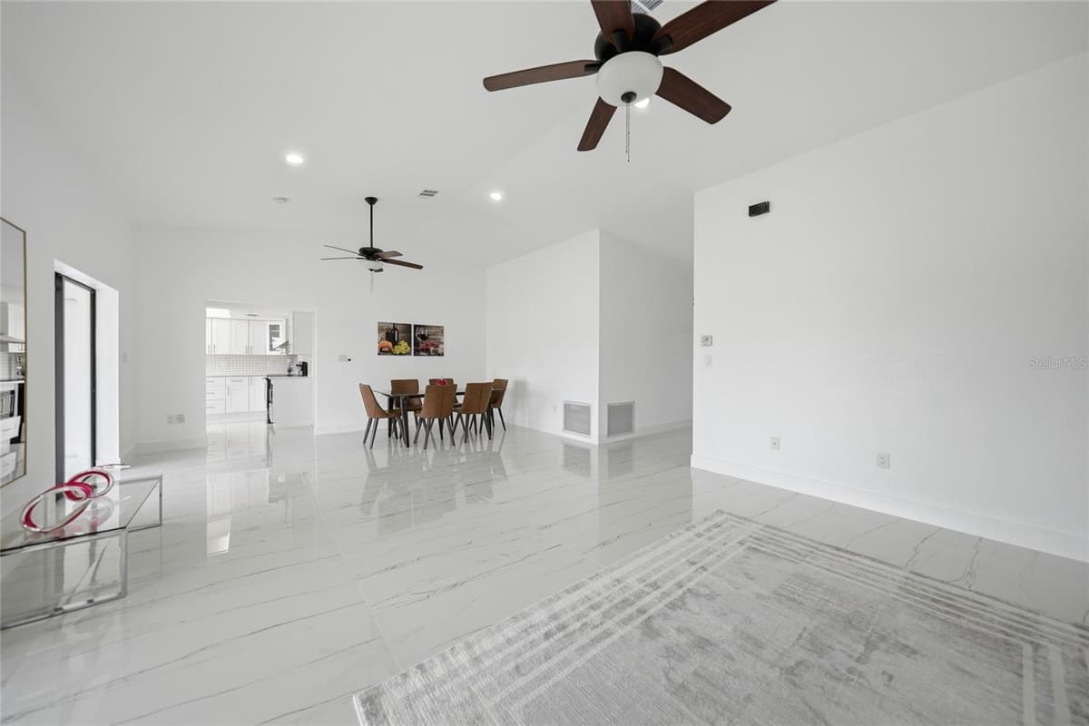 2705 MAURITANIA ROAD — photo 7 of 39