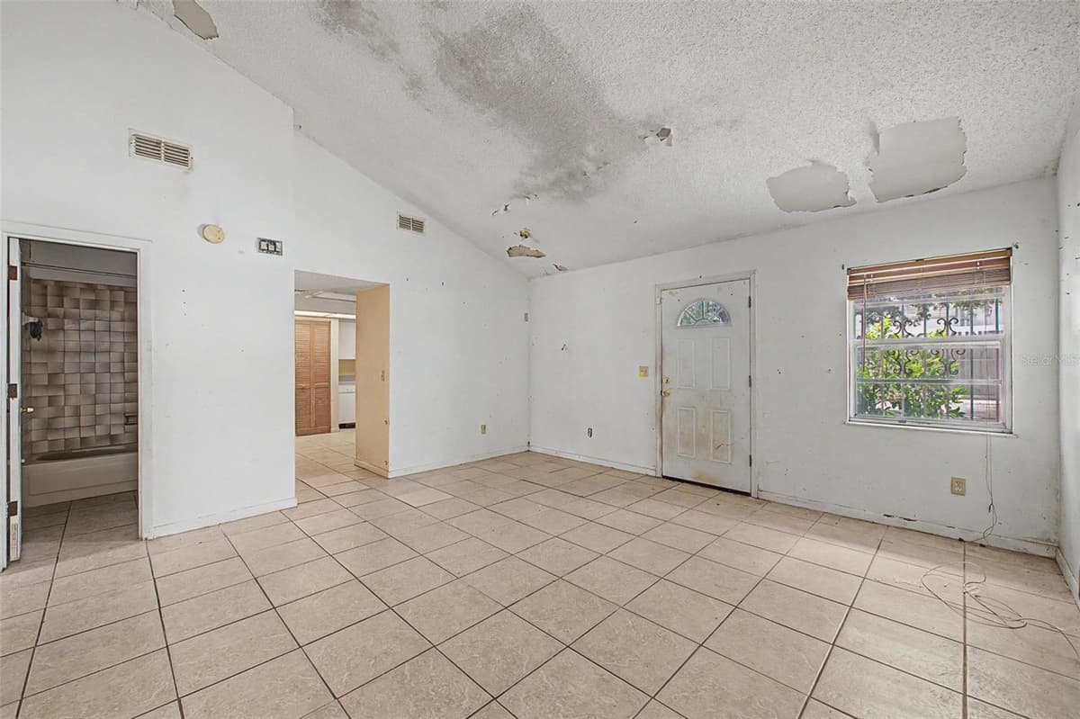 8605 12TH STREET — photo 14 of 25