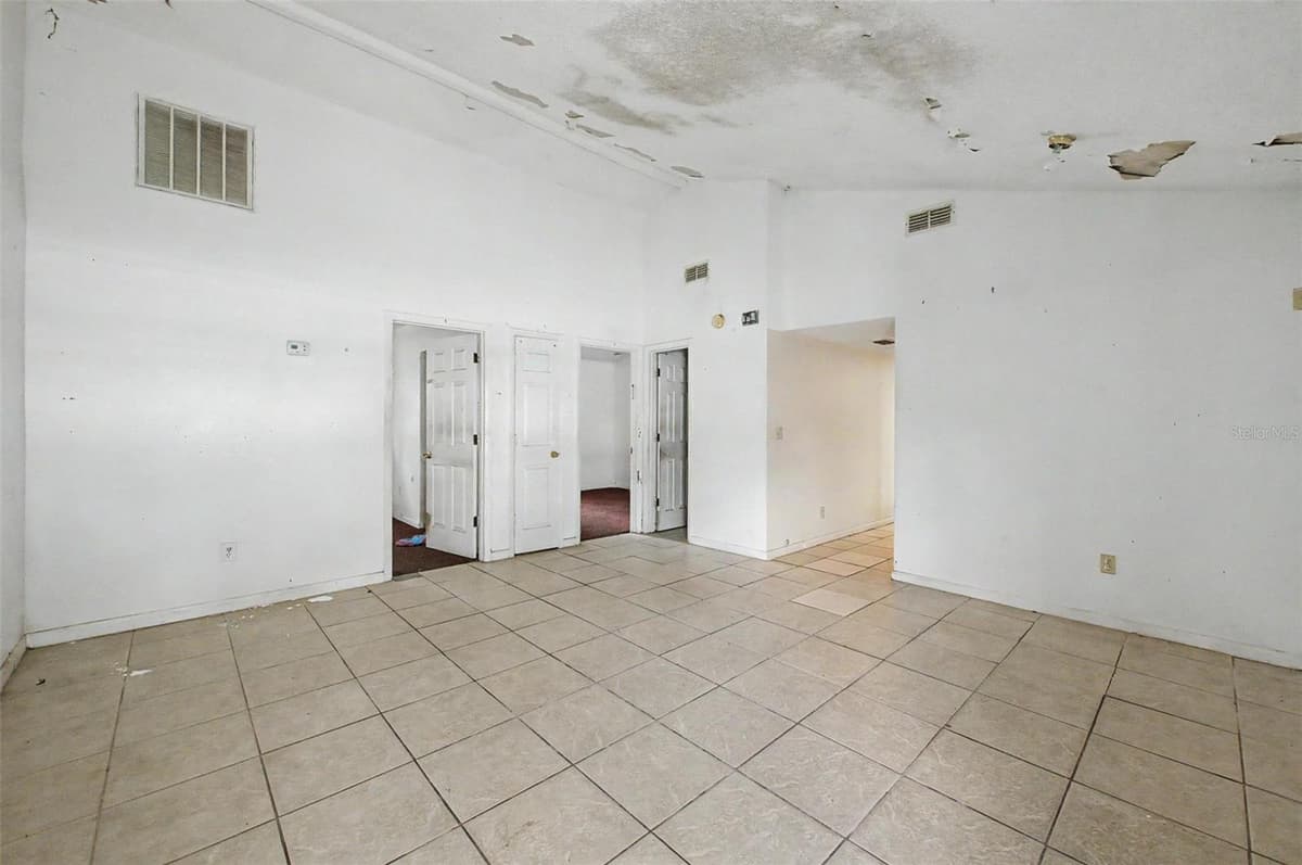 8605 12TH STREET — photo 13 of 25
