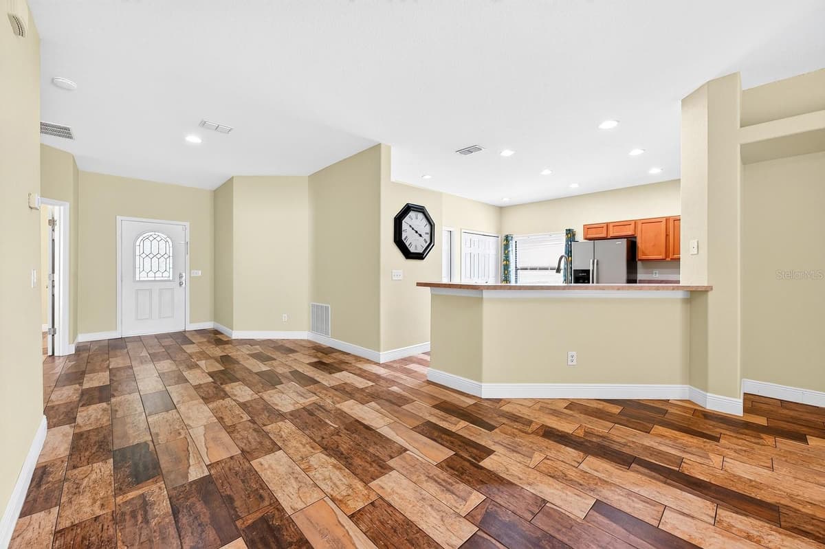 9011 MURANO MEWS COURT — photo 7 of 36