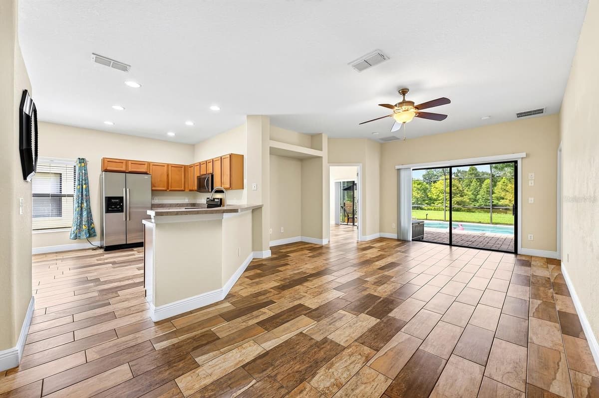 9011 MURANO MEWS COURT — photo 4 of 36