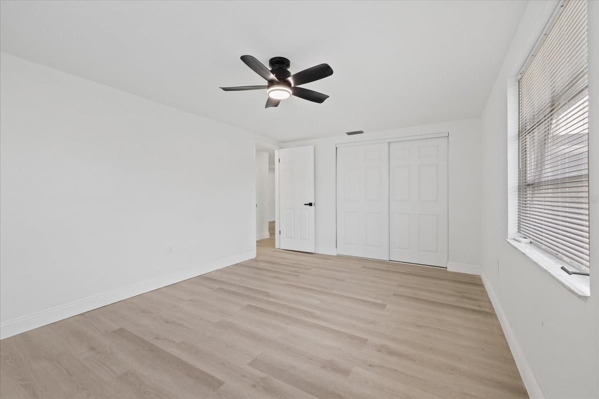 9240 STERLING LANE — photo 32 of 39