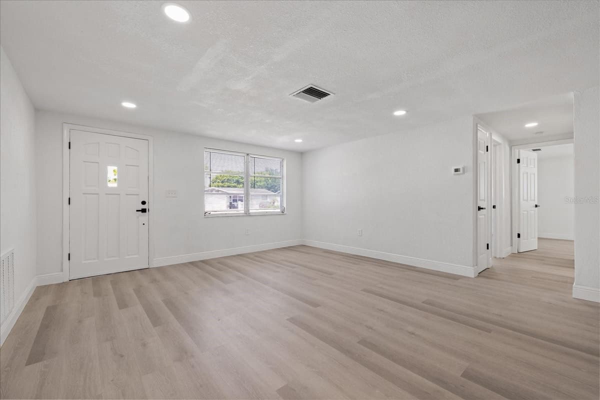 9240 STERLING LANE — photo 19 of 39