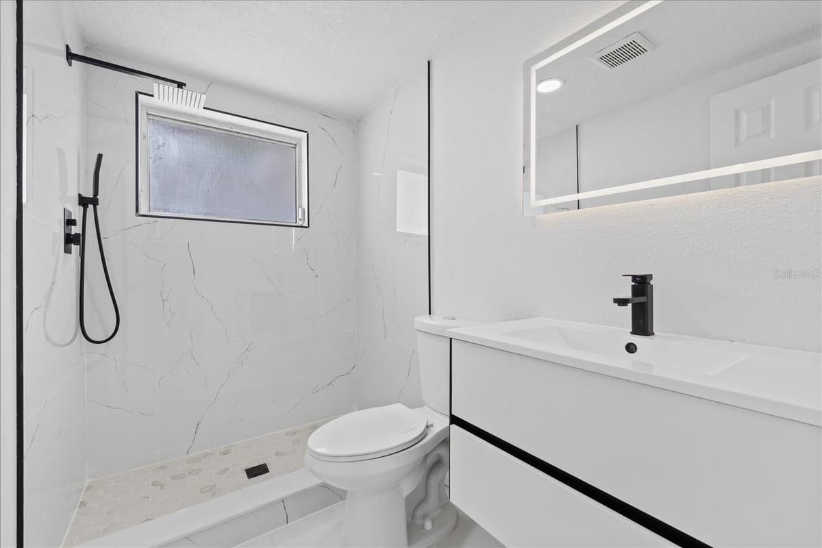 9240 STERLING LANE — photo 33 of 39