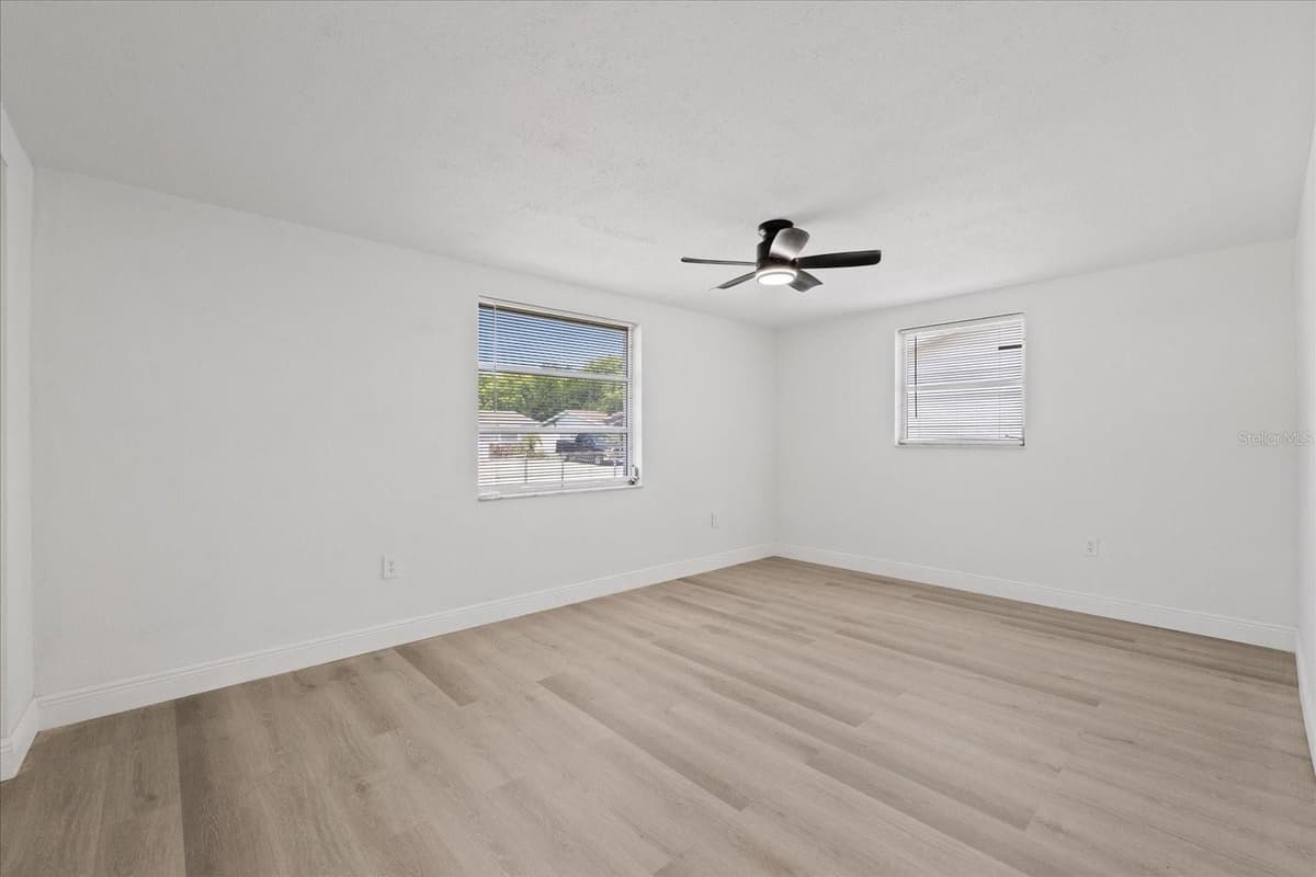 9240 STERLING LANE — photo 29 of 39
