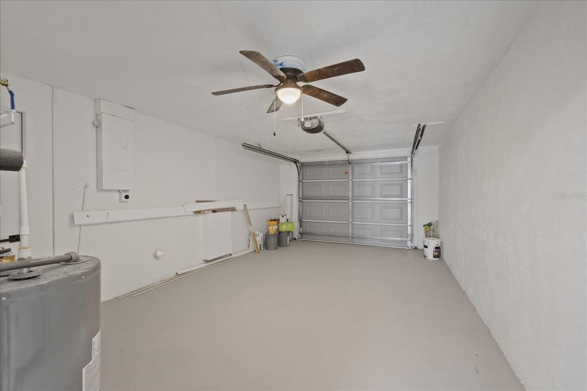 9240 STERLING LANE — photo 36 of 39