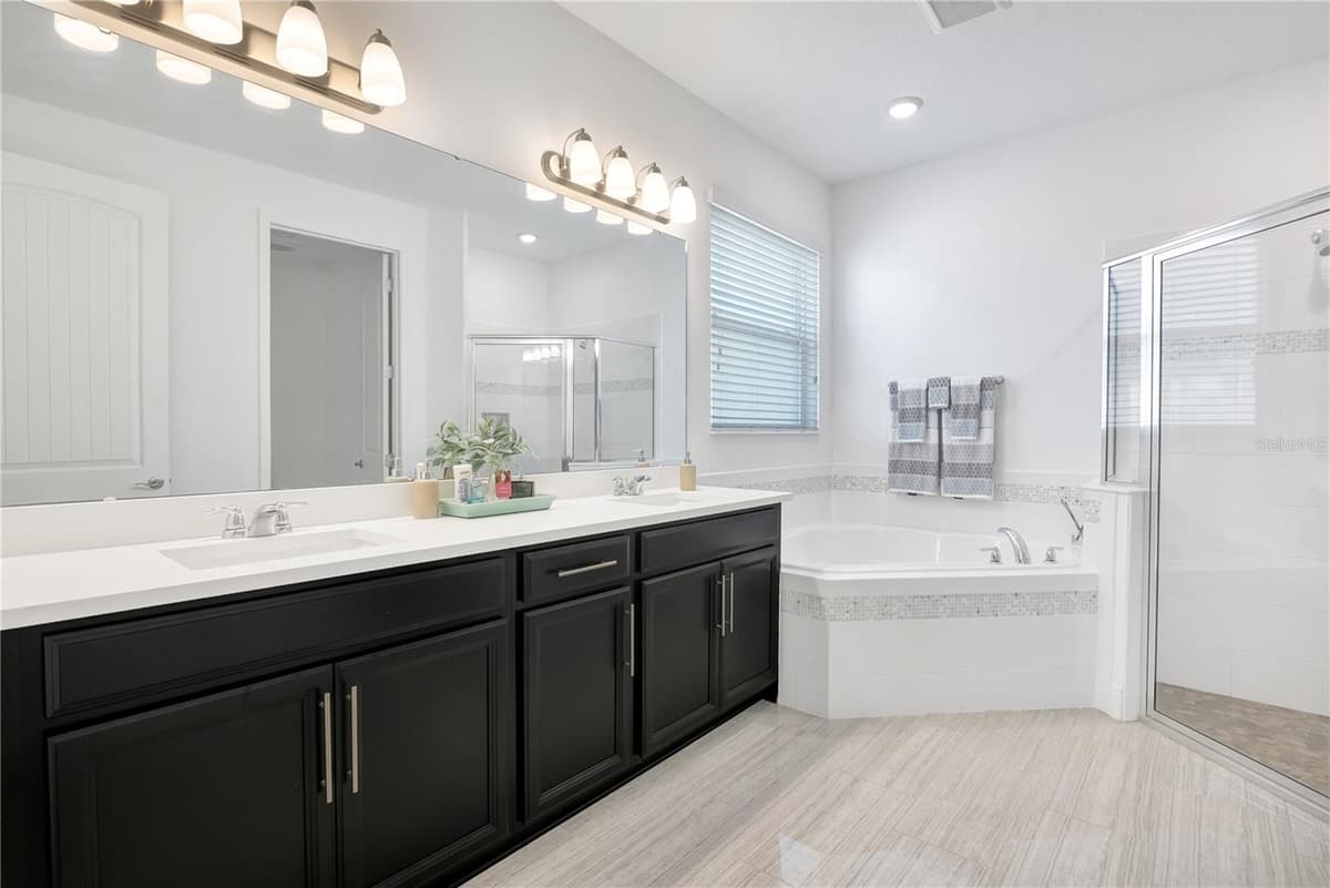 14172 DOVE HOLLOW DRIVE — photo 34 of 65