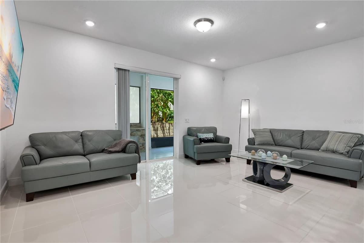 14172 DOVE HOLLOW DRIVE — photo 32 of 65