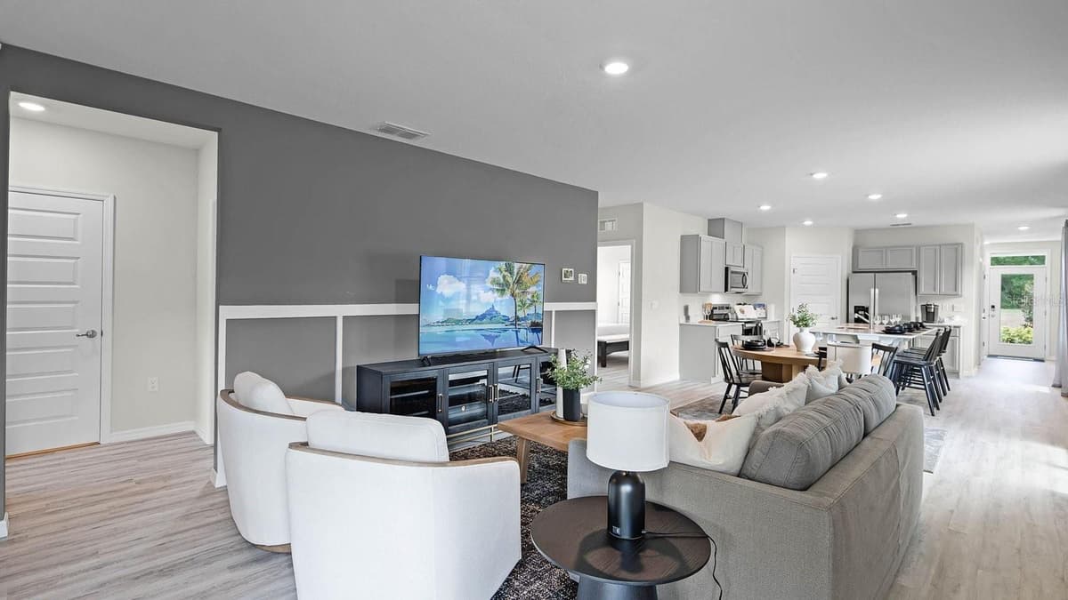 4053 GIORGIO DRIVE — photo 3 of 29
