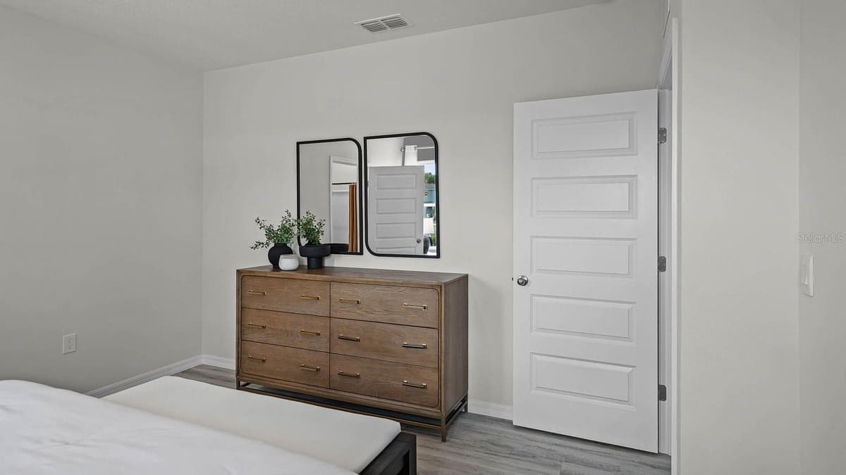 4053 GIORGIO DRIVE — photo 12 of 29