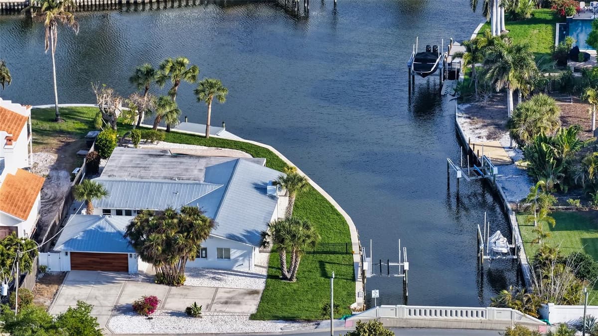 339 TREASURE BOAT WAY — photo 6 of 97