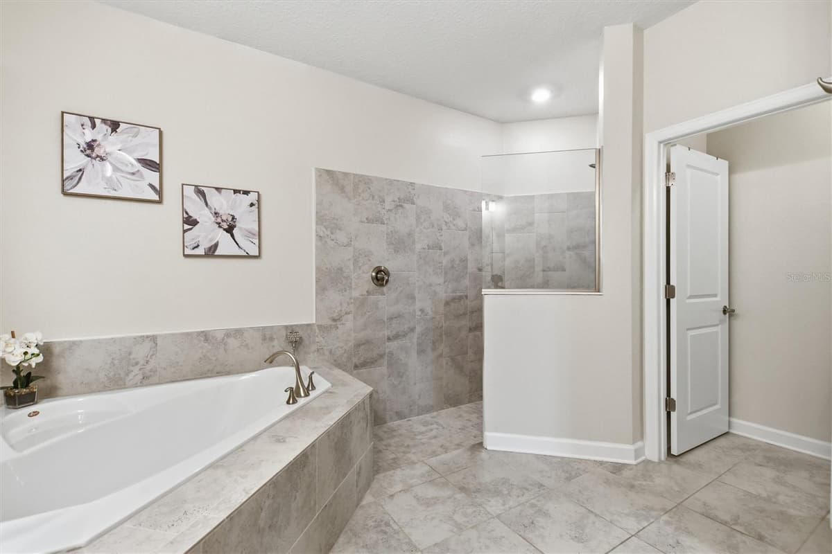 1077 DOWNSWING PL — photo 16 of 59