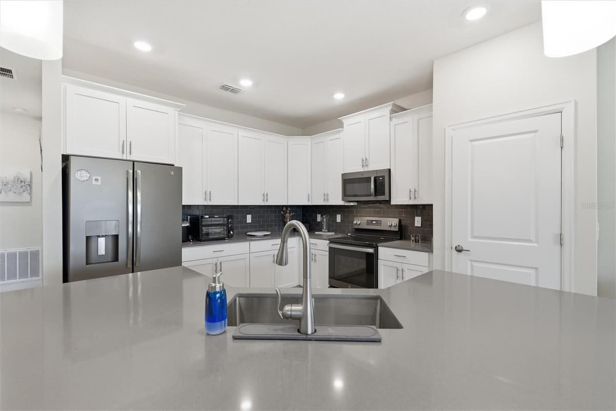 1077 DOWNSWING PL — photo 12 of 59