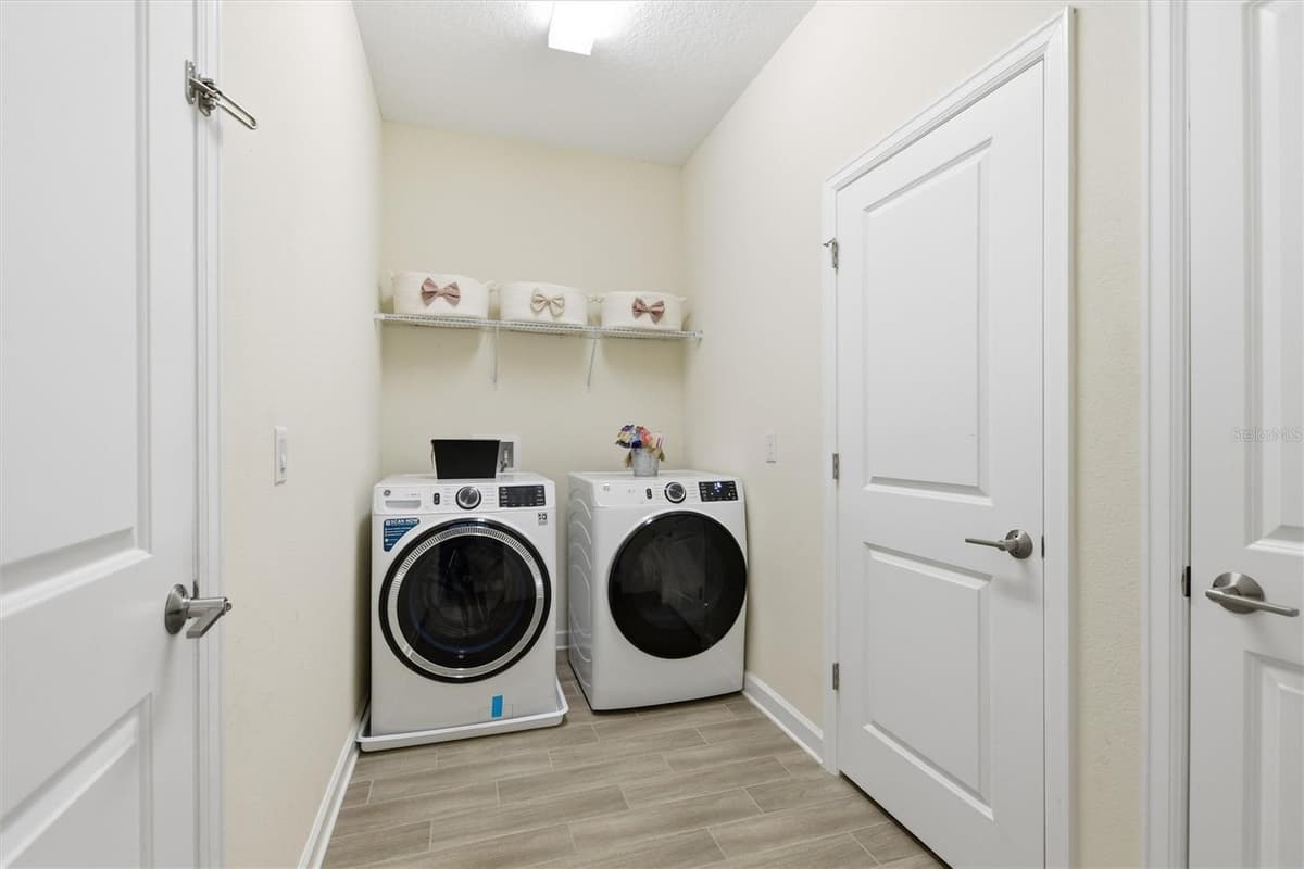 1077 DOWNSWING PL — photo 27 of 59