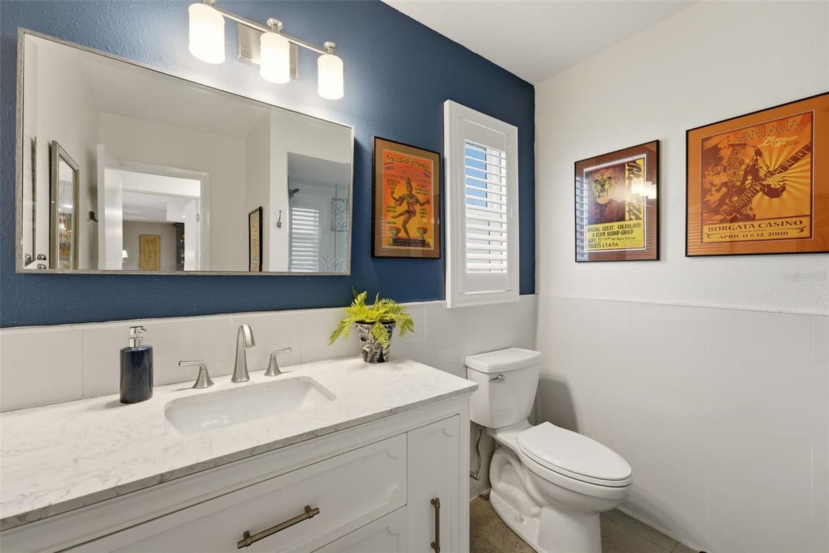 290 CAPRI AVENUE — photo 24 of 62