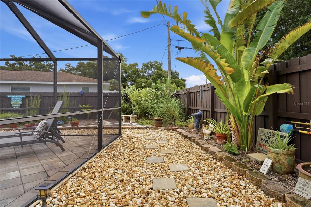 290 CAPRI AVENUE — photo 39 of 62