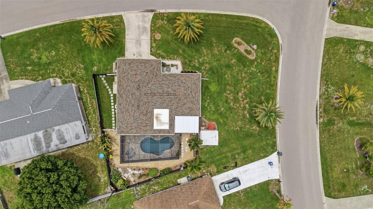 290 CAPRI AVENUE — photo 47 of 62