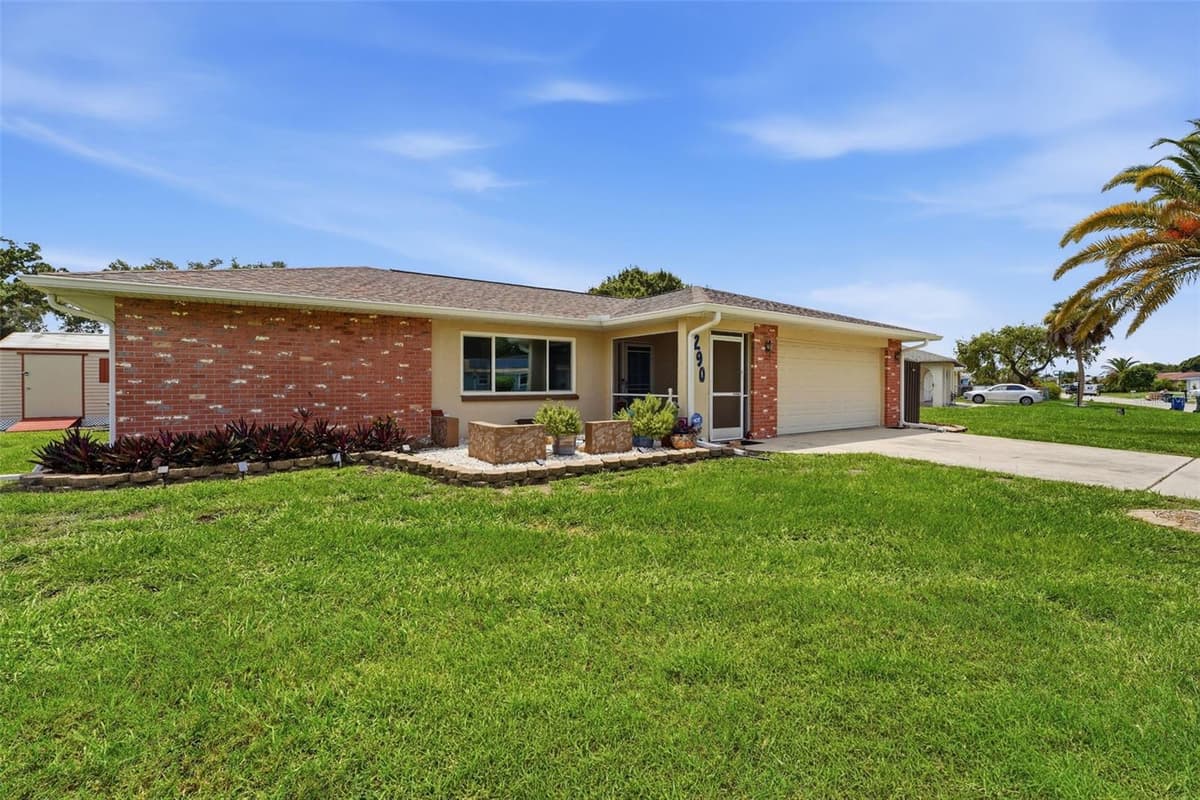 290 CAPRI AVENUE — photo 3 of 62