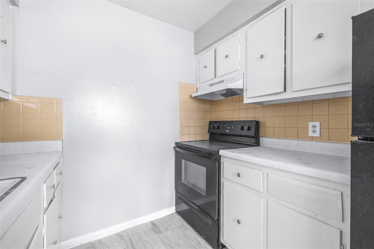5901 GIBSON AVENUE — photo 11 of 54