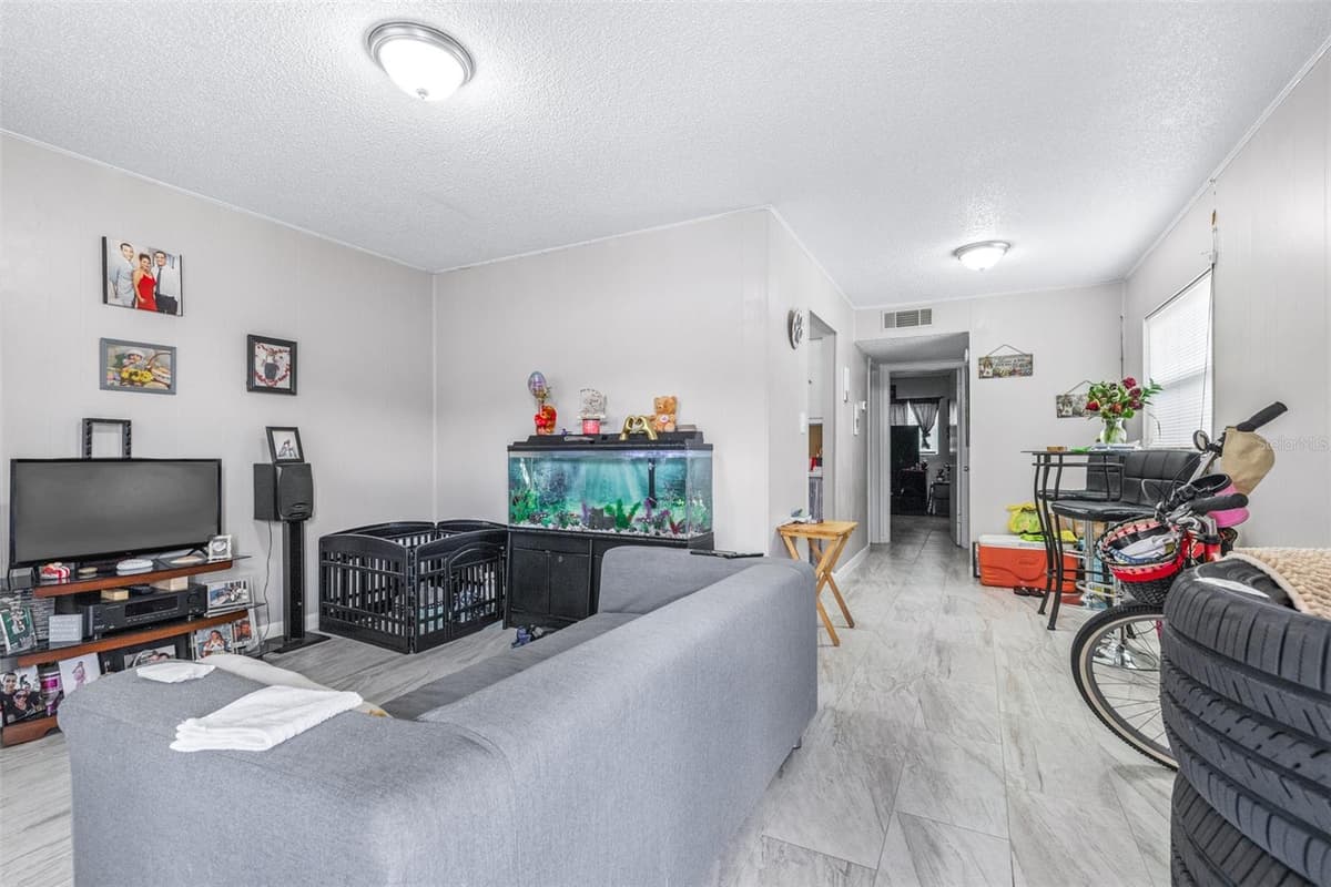 5901 GIBSON AVENUE — photo 19 of 54