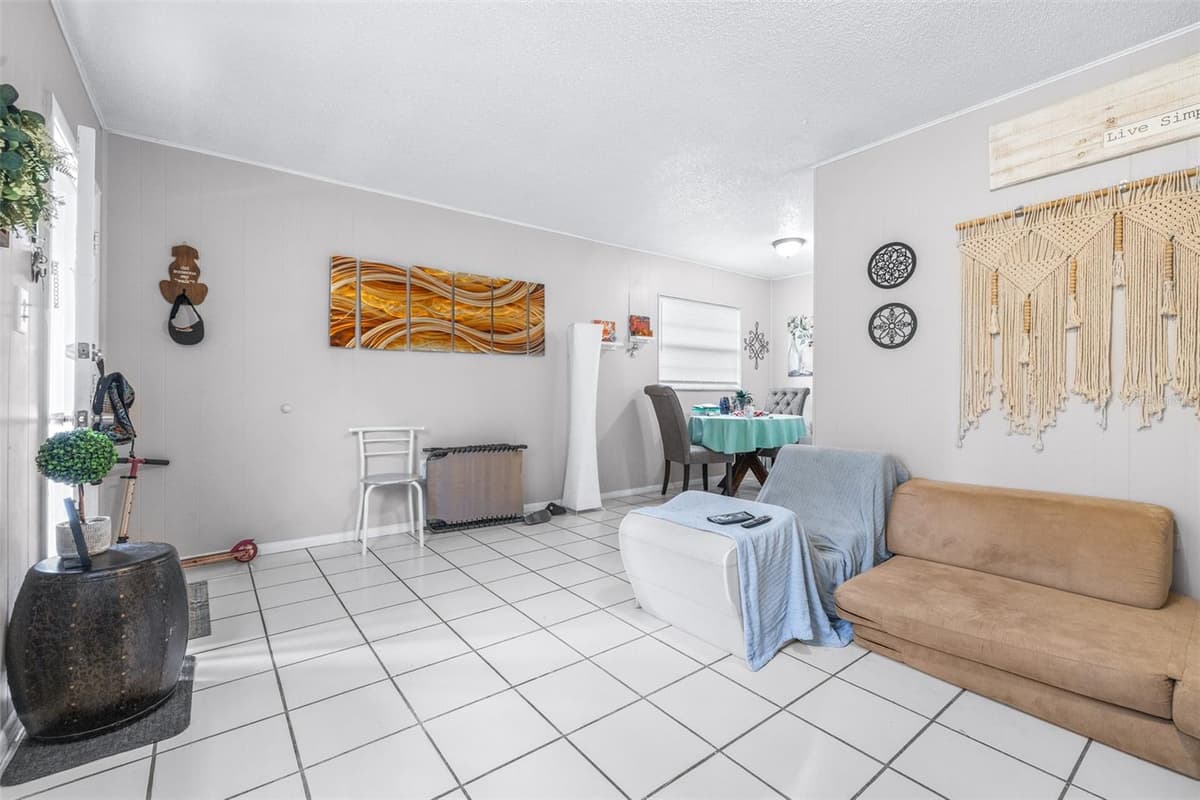 5901 GIBSON AVENUE — photo 36 of 54