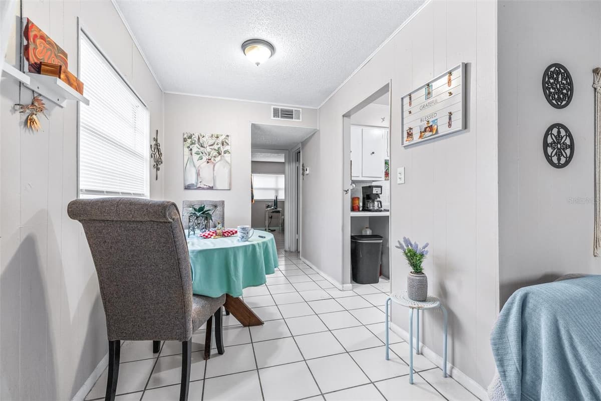 5901 GIBSON AVENUE — photo 37 of 54