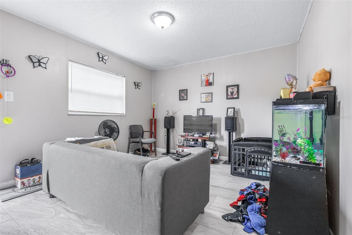 5901 GIBSON AVENUE — photo 21 of 54