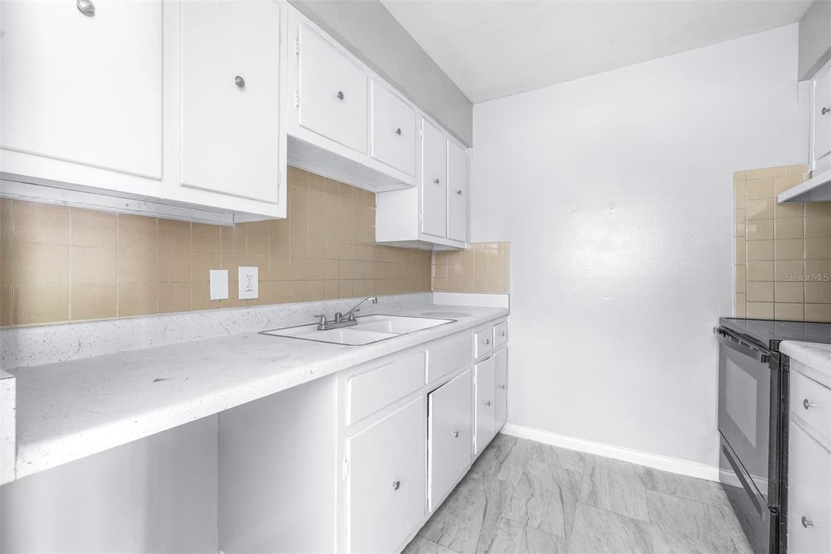 5901 GIBSON AVENUE — photo 9 of 54
