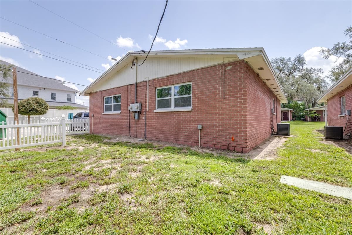 5901 GIBSON AVENUE — photo 17 of 54