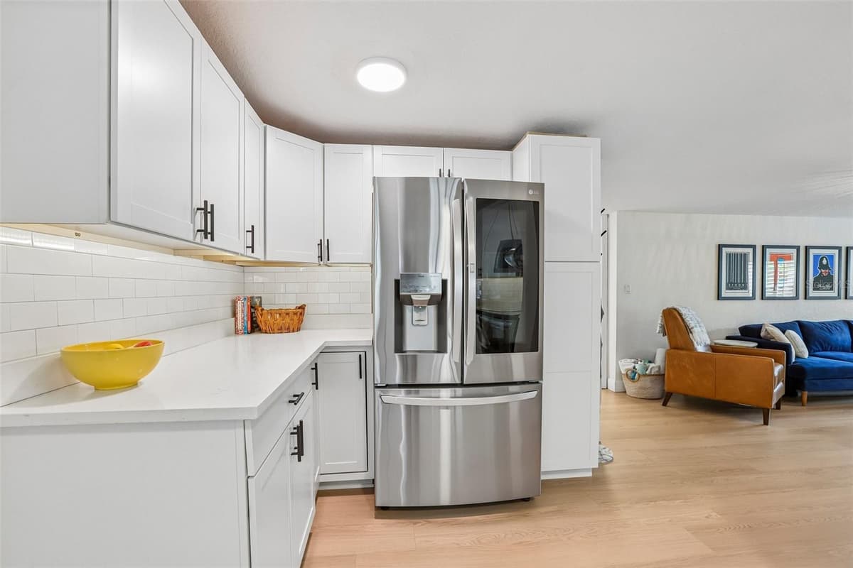 3525 PAUL AVENUE — photo 14 of 46