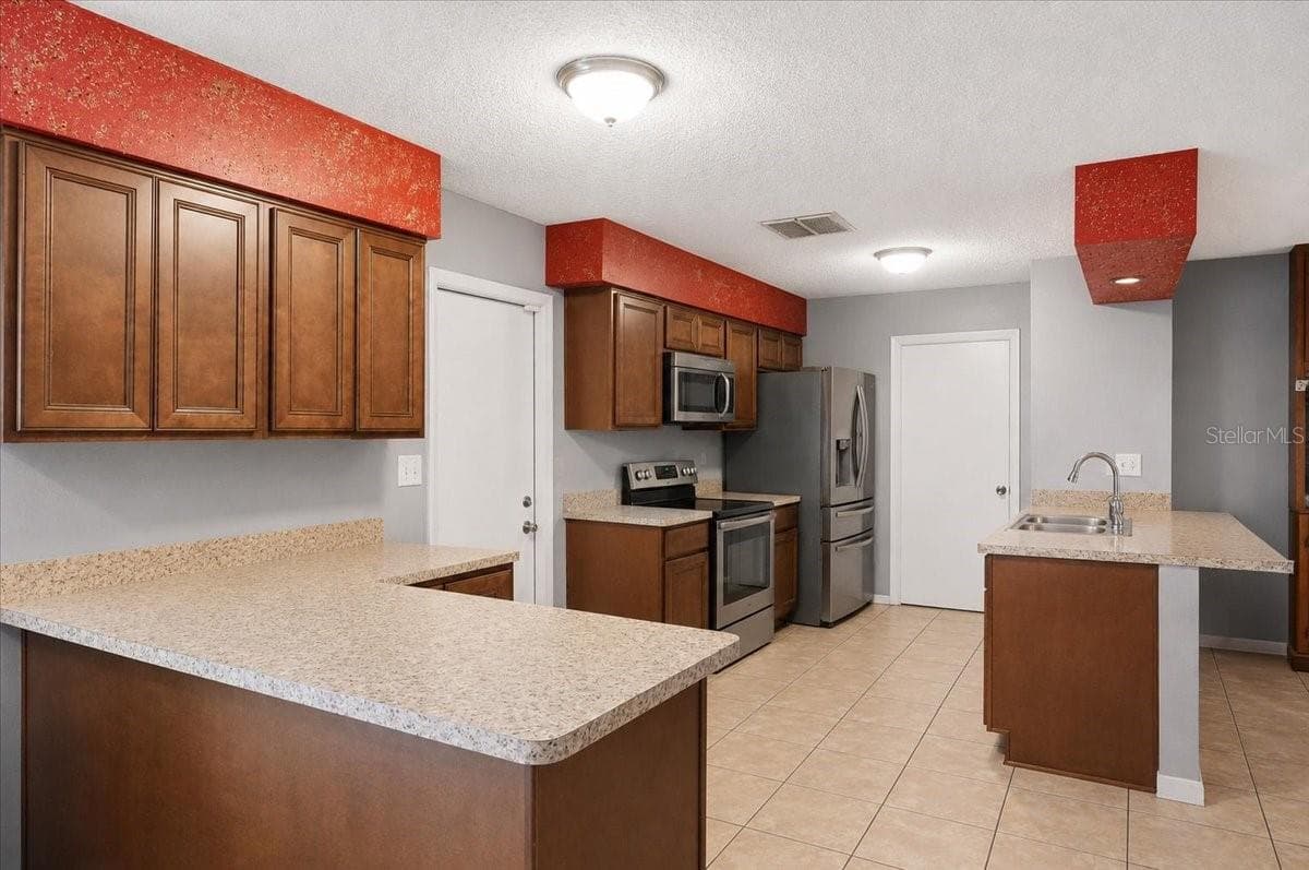 408 LANIER LANE — photo 13 of 29