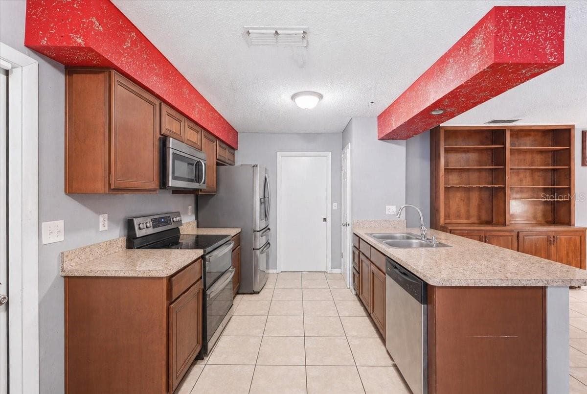 408 LANIER LANE — photo 12 of 29