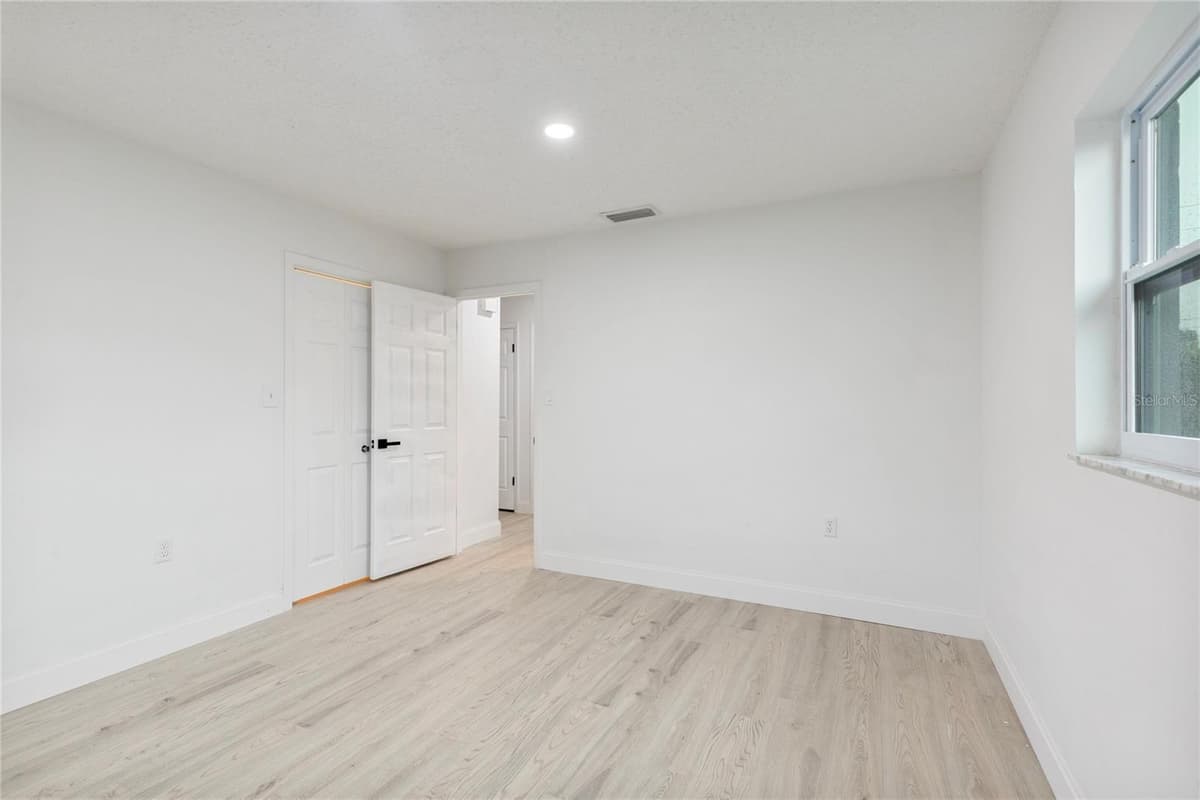 9324 WHITMAN LANE — photo 17 of 27