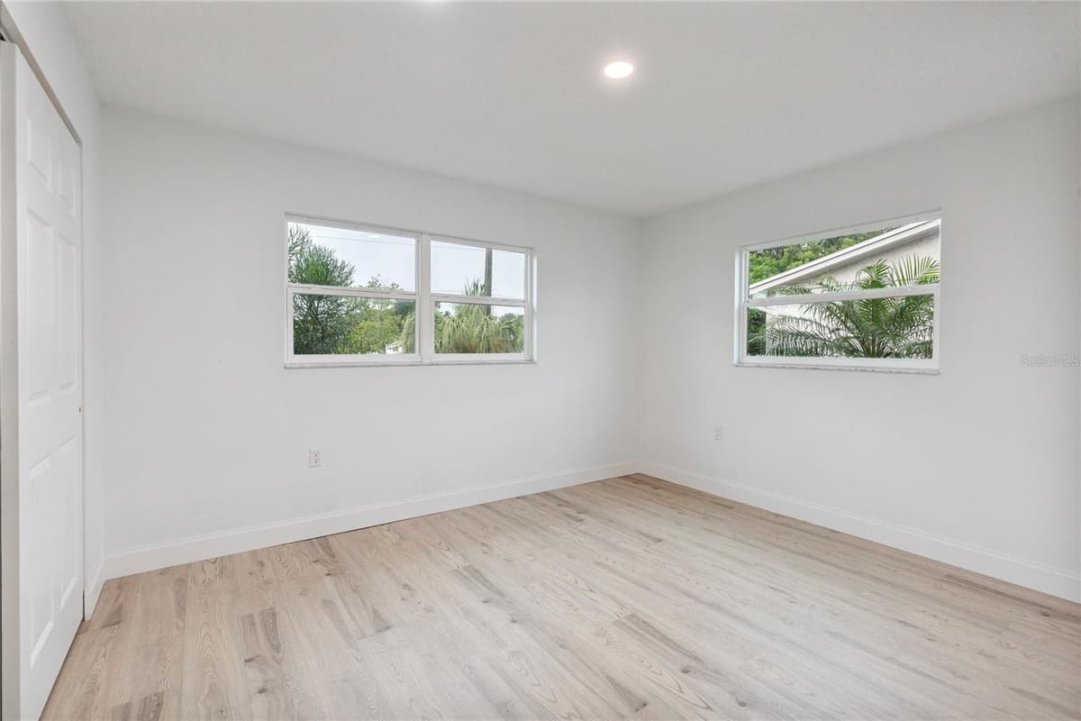 9324 WHITMAN LANE — photo 10 of 27