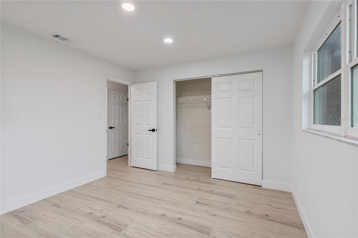 9324 WHITMAN LANE — photo 11 of 27