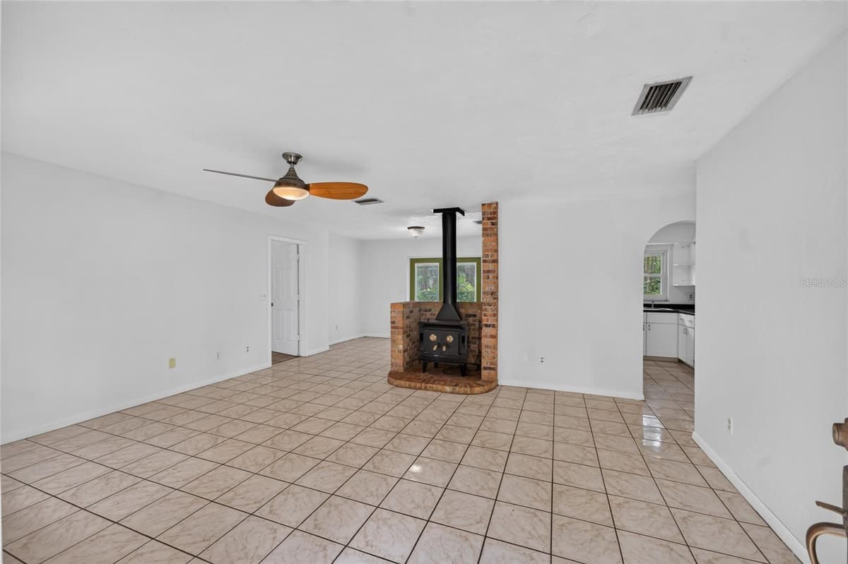 4820 4TH PLACE — photo 11 of 46