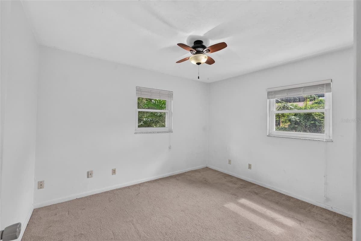 4820 4TH PLACE — photo 13 of 46