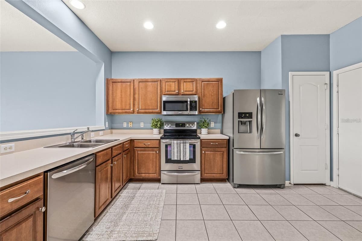 4879 POND RIDGE DRIVE — photo 11 of 57