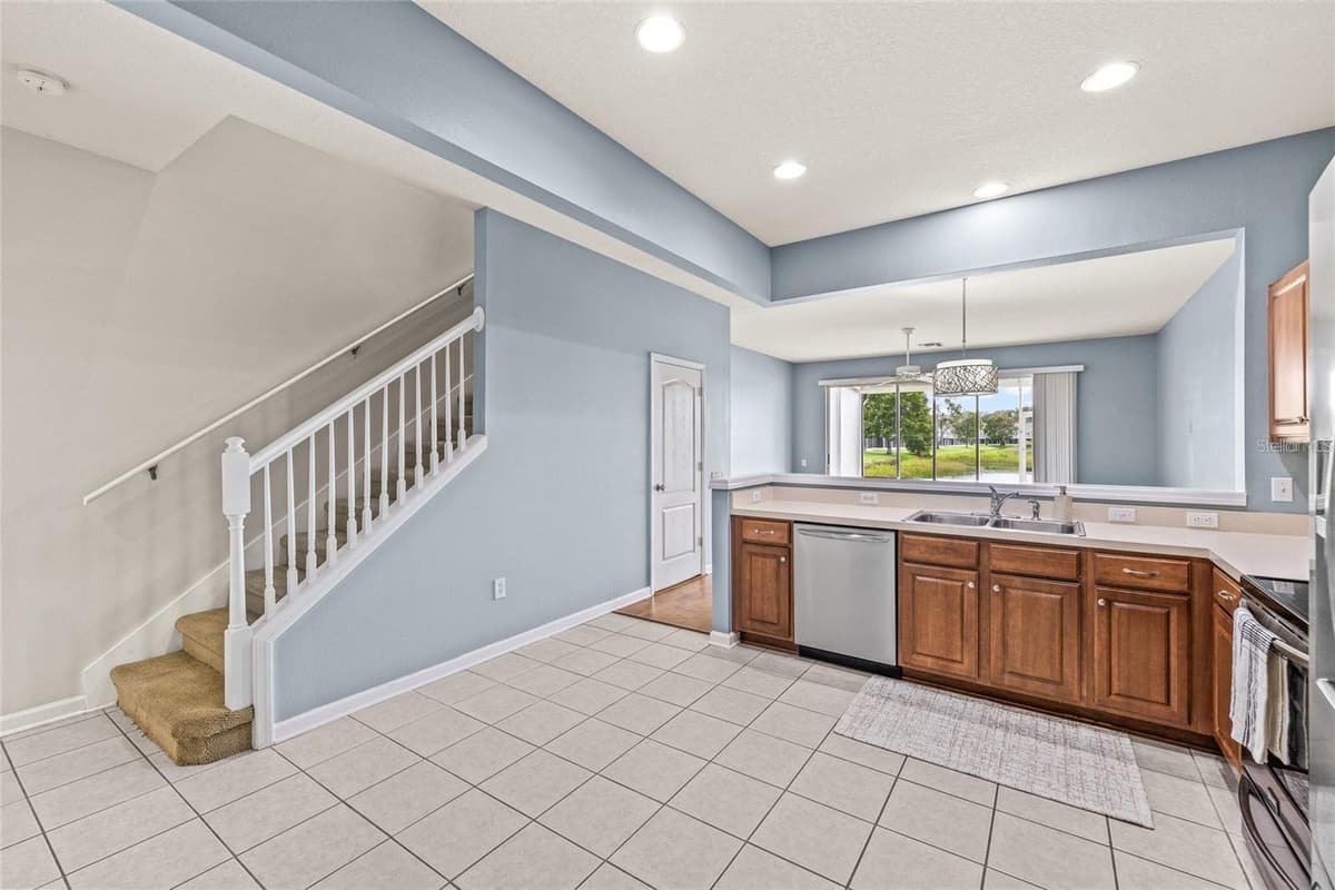 4879 POND RIDGE DRIVE — photo 9 of 57
