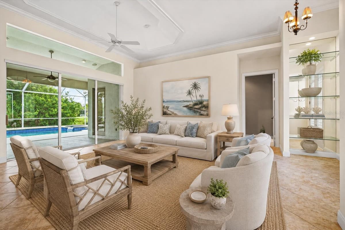 4364 CORSO VENETIA BOULEVARD — photo 16 of 92
