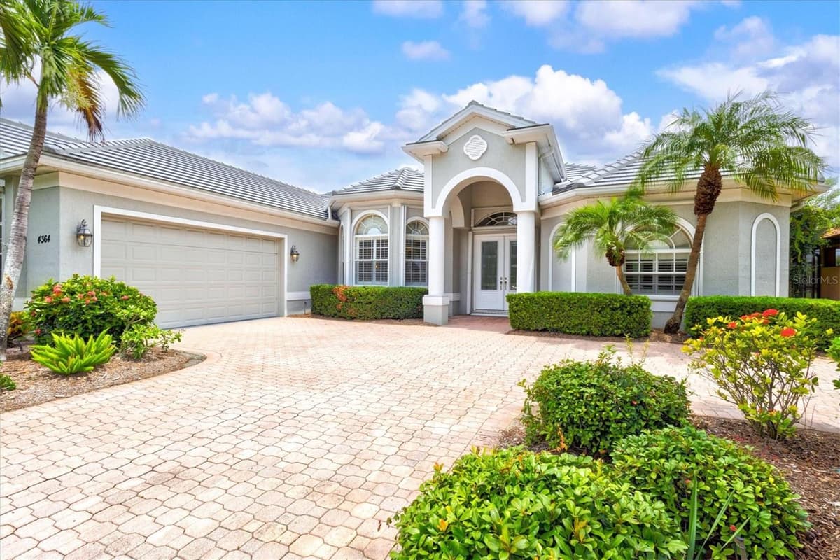4364 CORSO VENETIA BOULEVARD — photo 5 of 92