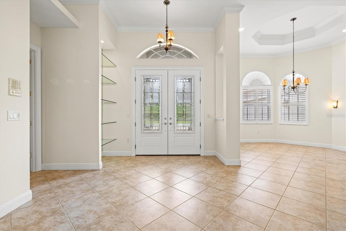 4364 CORSO VENETIA BOULEVARD — photo 8 of 92