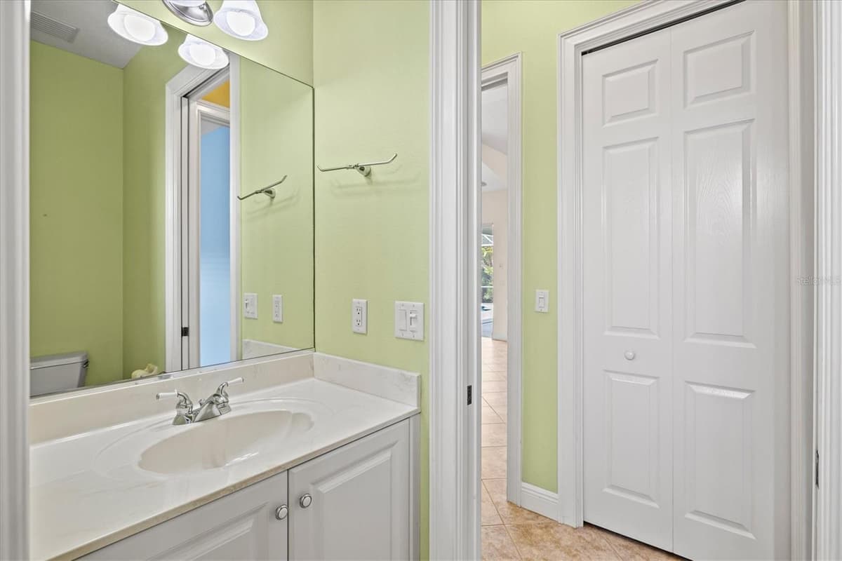 4364 CORSO VENETIA BOULEVARD — photo 53 of 92