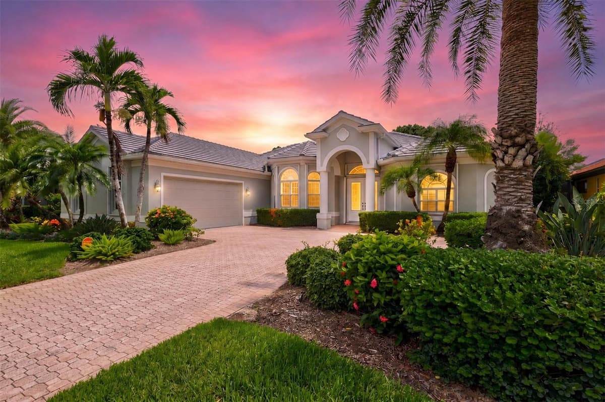 4364 CORSO VENETIA BOULEVARD — photo 1 of 92