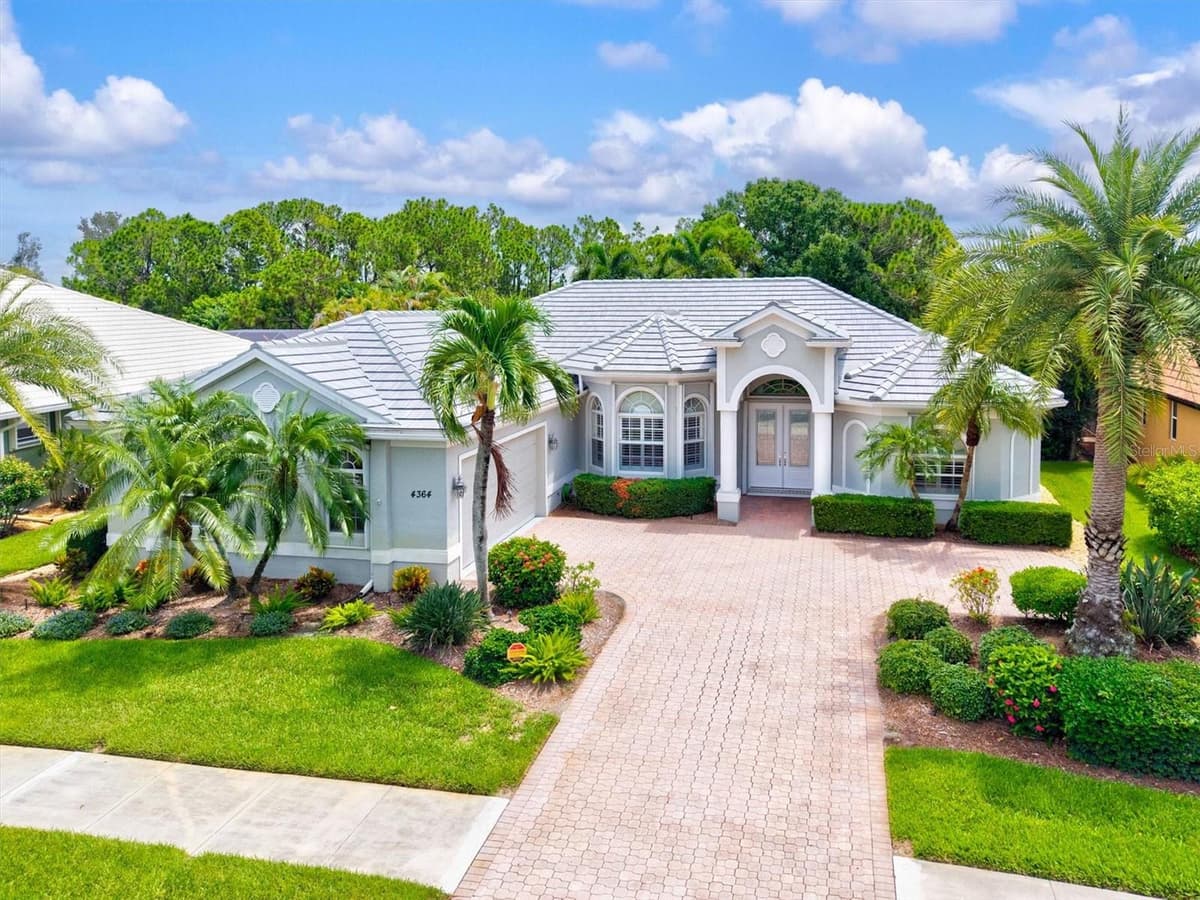 4364 CORSO VENETIA BOULEVARD — photo 77 of 92