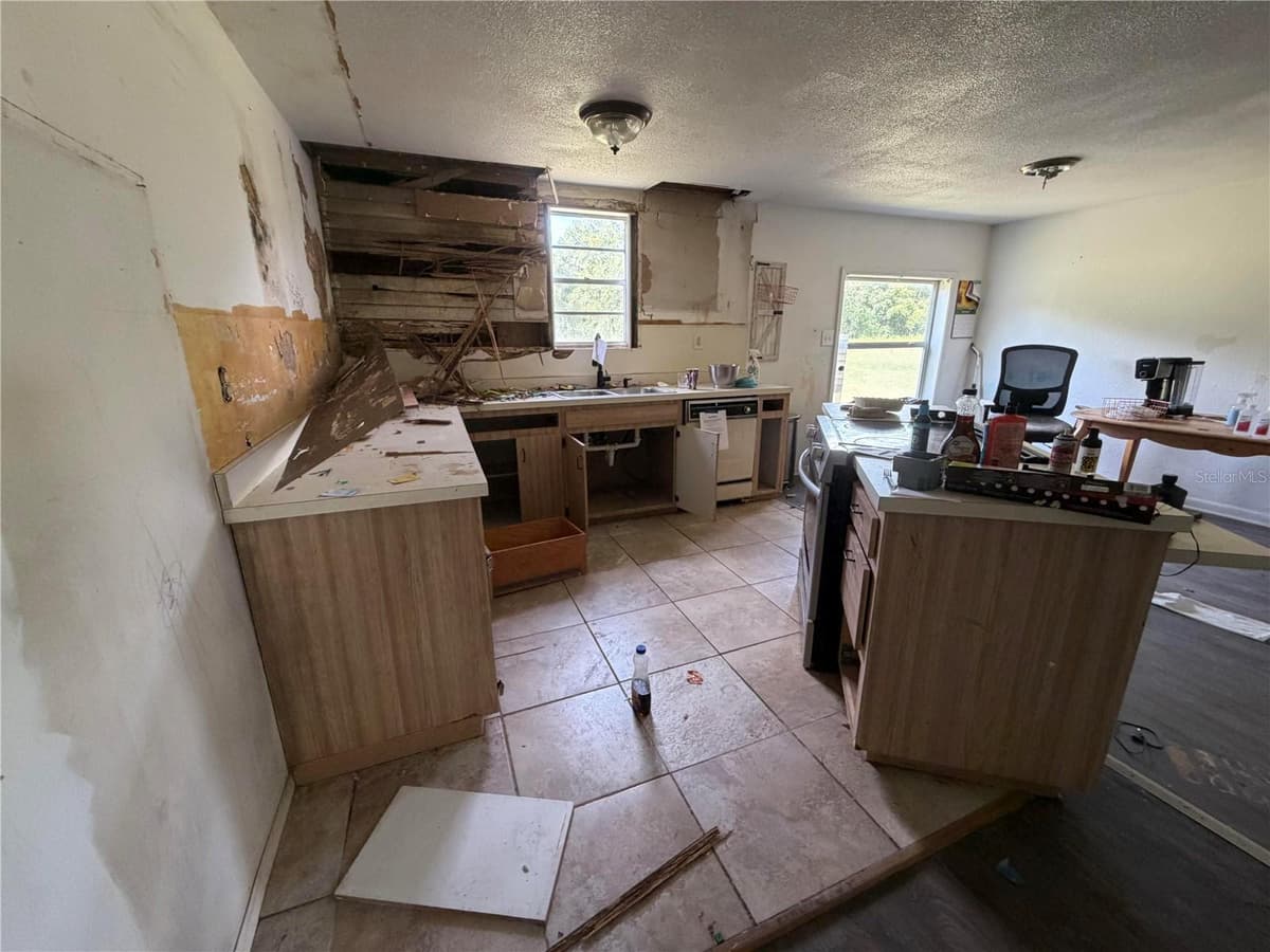 9929 FACTORY AVENUE — photo 14 of 27
