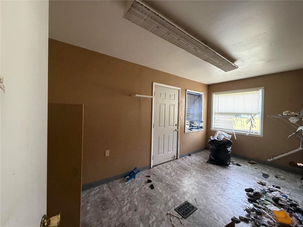 9929 FACTORY AVENUE — photo 13 of 27