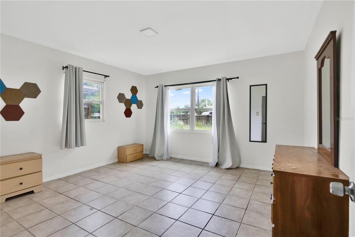 315 E STREET — photo 14 of 22