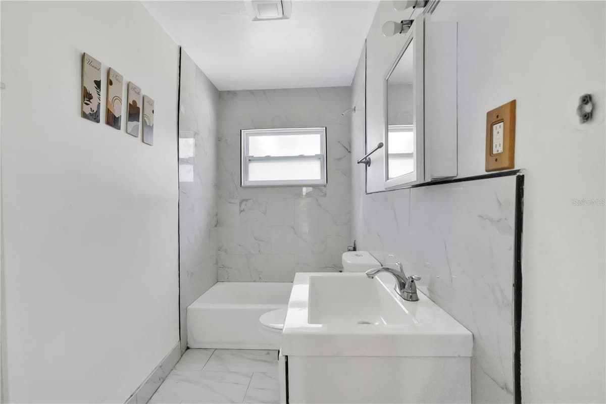 315 E STREET — photo 16 of 22